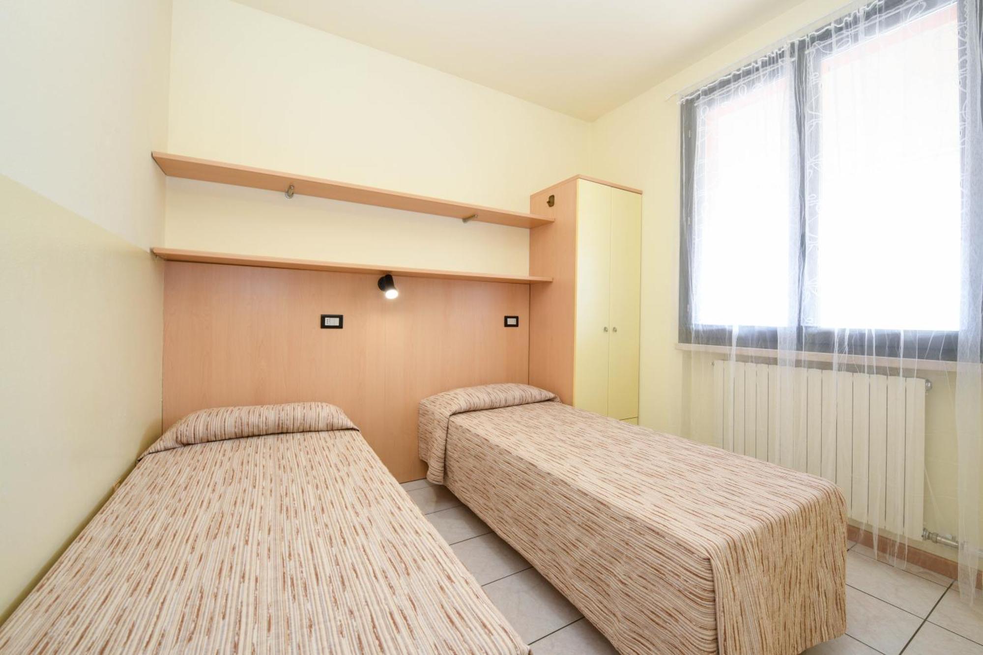 Residence Parco 西尔米奥奈 外观 照片