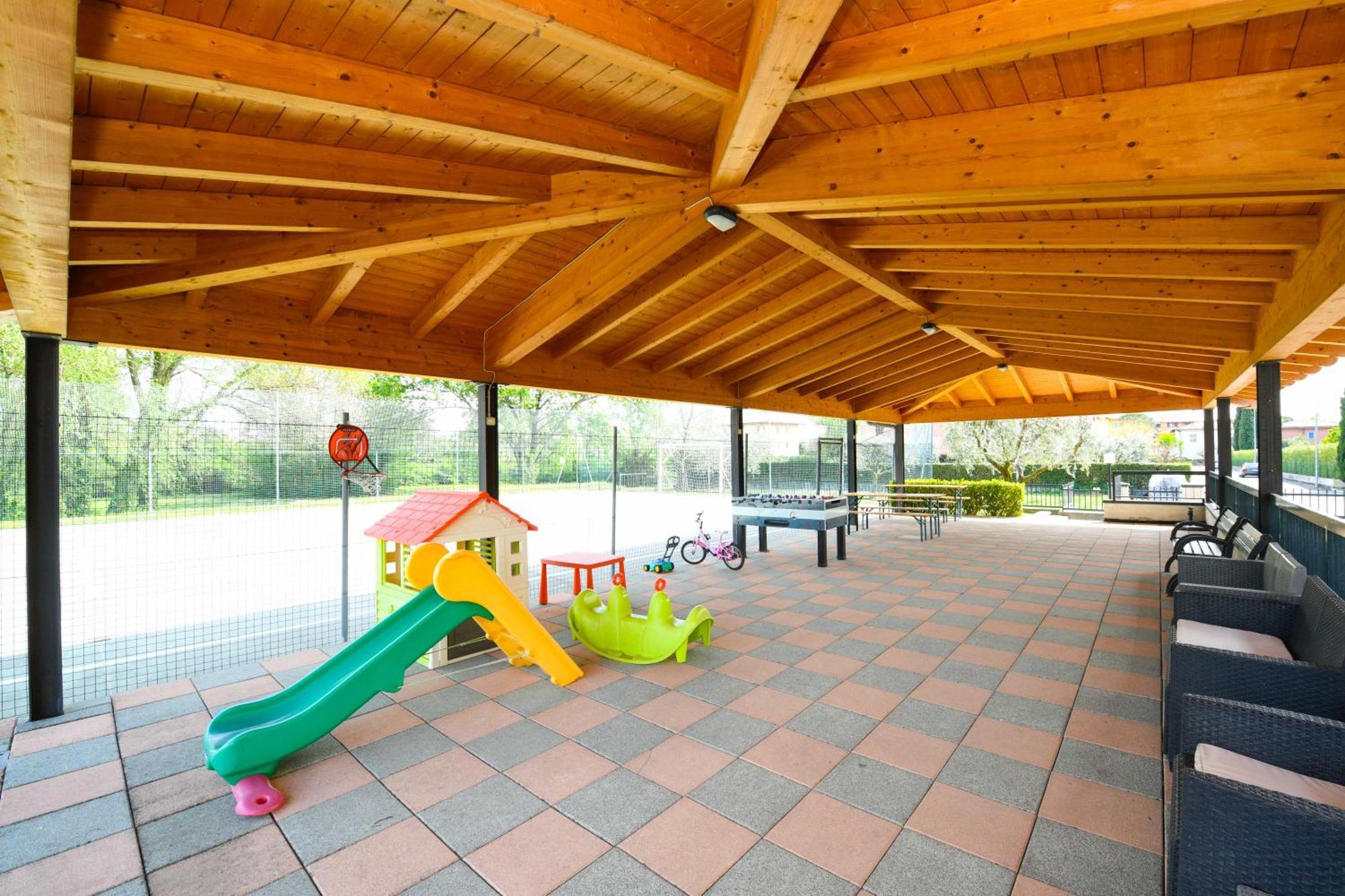 Residence Parco 西尔米奥奈 外观 照片